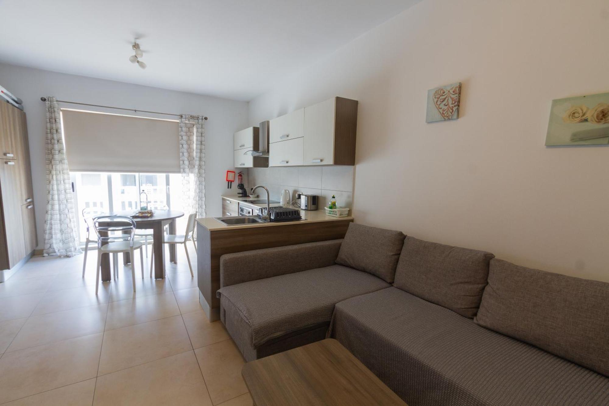 Modern & Central 2 Bedroom & 2 Bathrooms Apartment Msida Extérieur photo