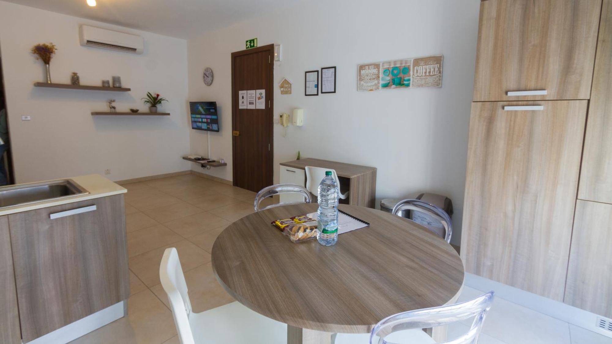 Modern & Central 2 Bedroom & 2 Bathrooms Apartment Msida Extérieur photo